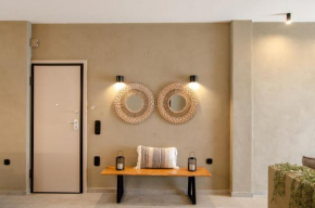 Sea front Elegant Apartment